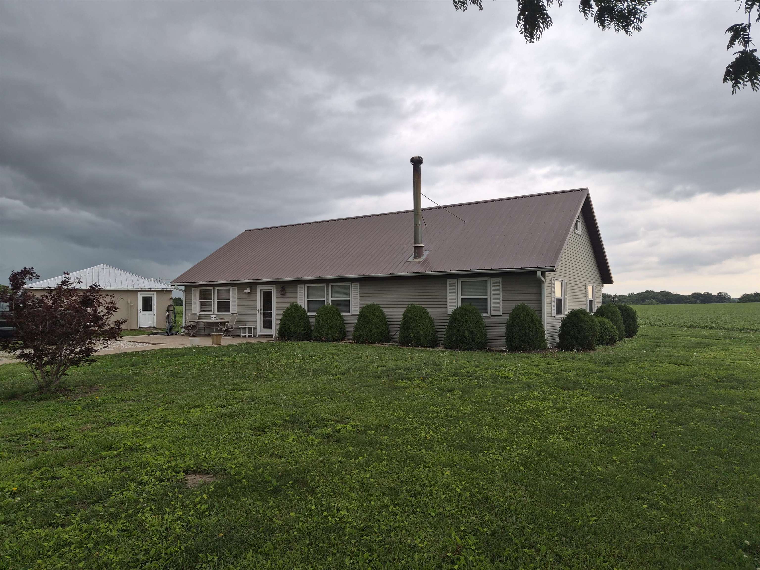 729 N 2650th Avenue, Ursa, IL