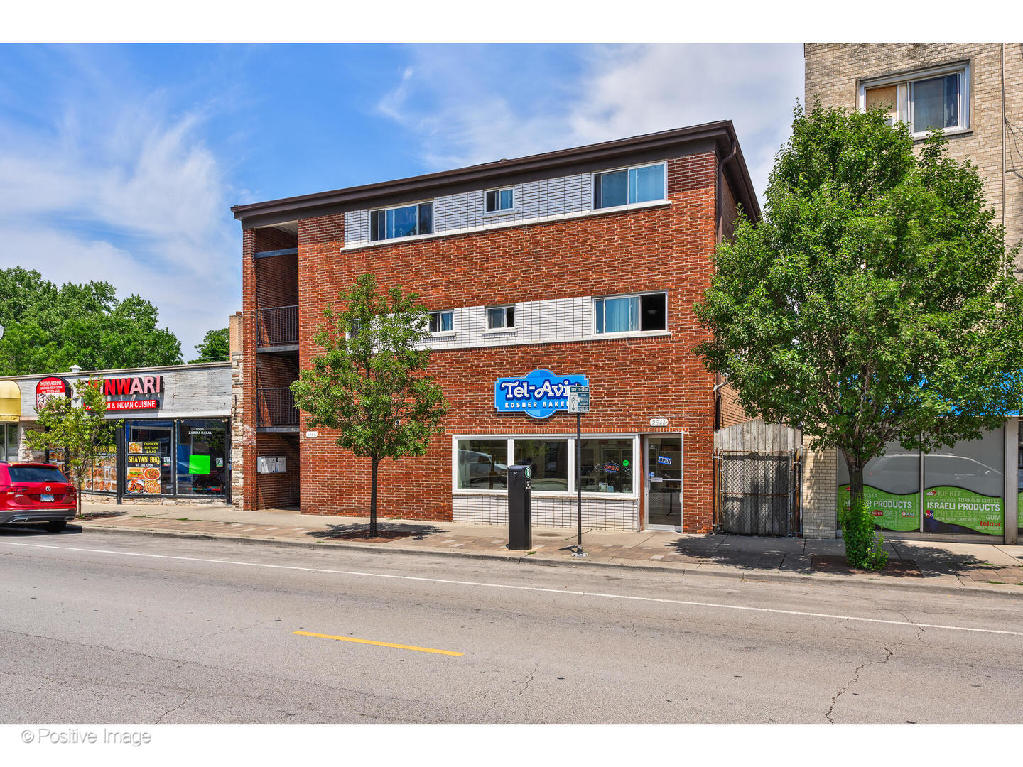 2944 W Devon Avenue, Chicago, IL