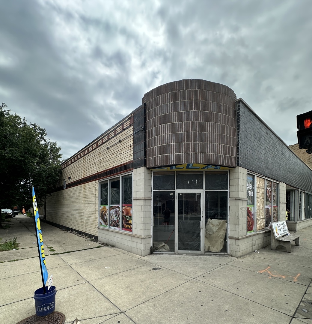 3001 W 63RD Street, Chicago, IL