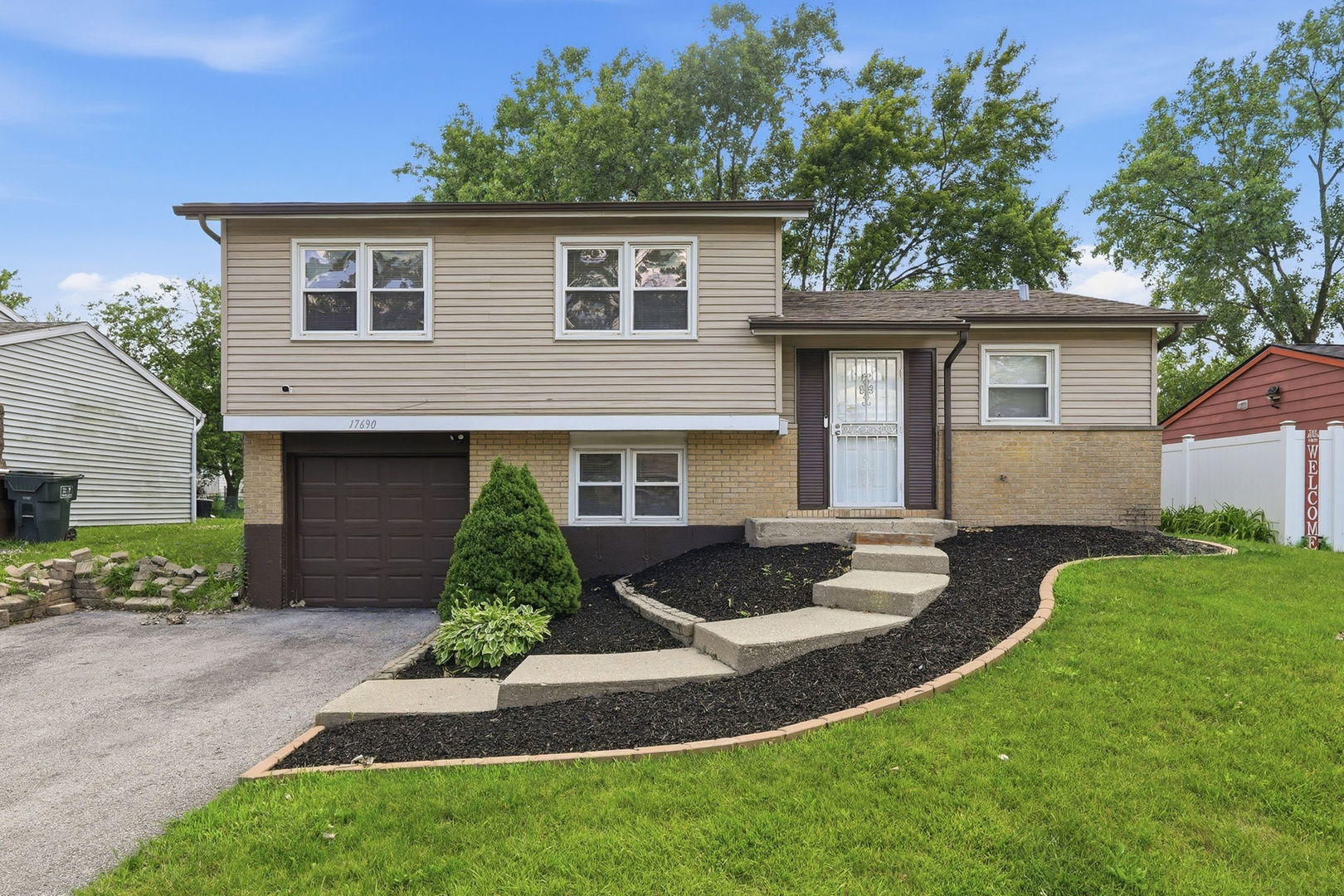 17690 HILLCREST Drive, Country Club Hills, IL