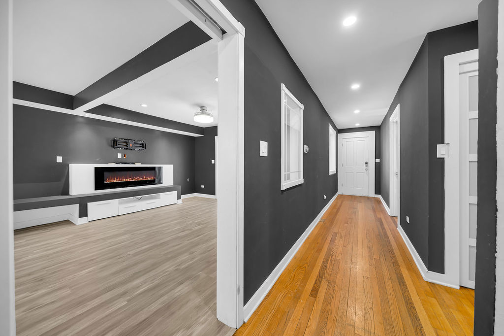7515 W DOUGLAS Avenue, Summit, IL