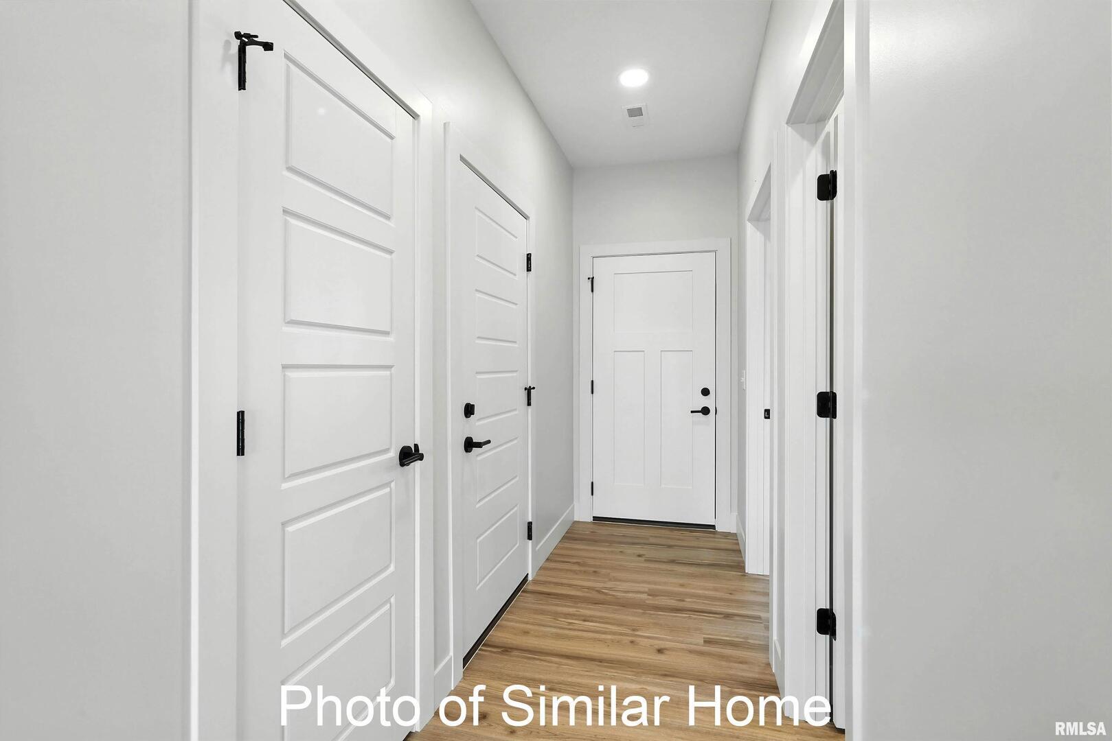 424 N 2ND Avenue, Eldridge, IA