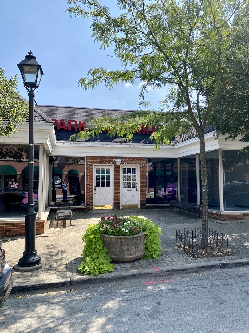 21-25 W St Charles Road, Lombard, IL
