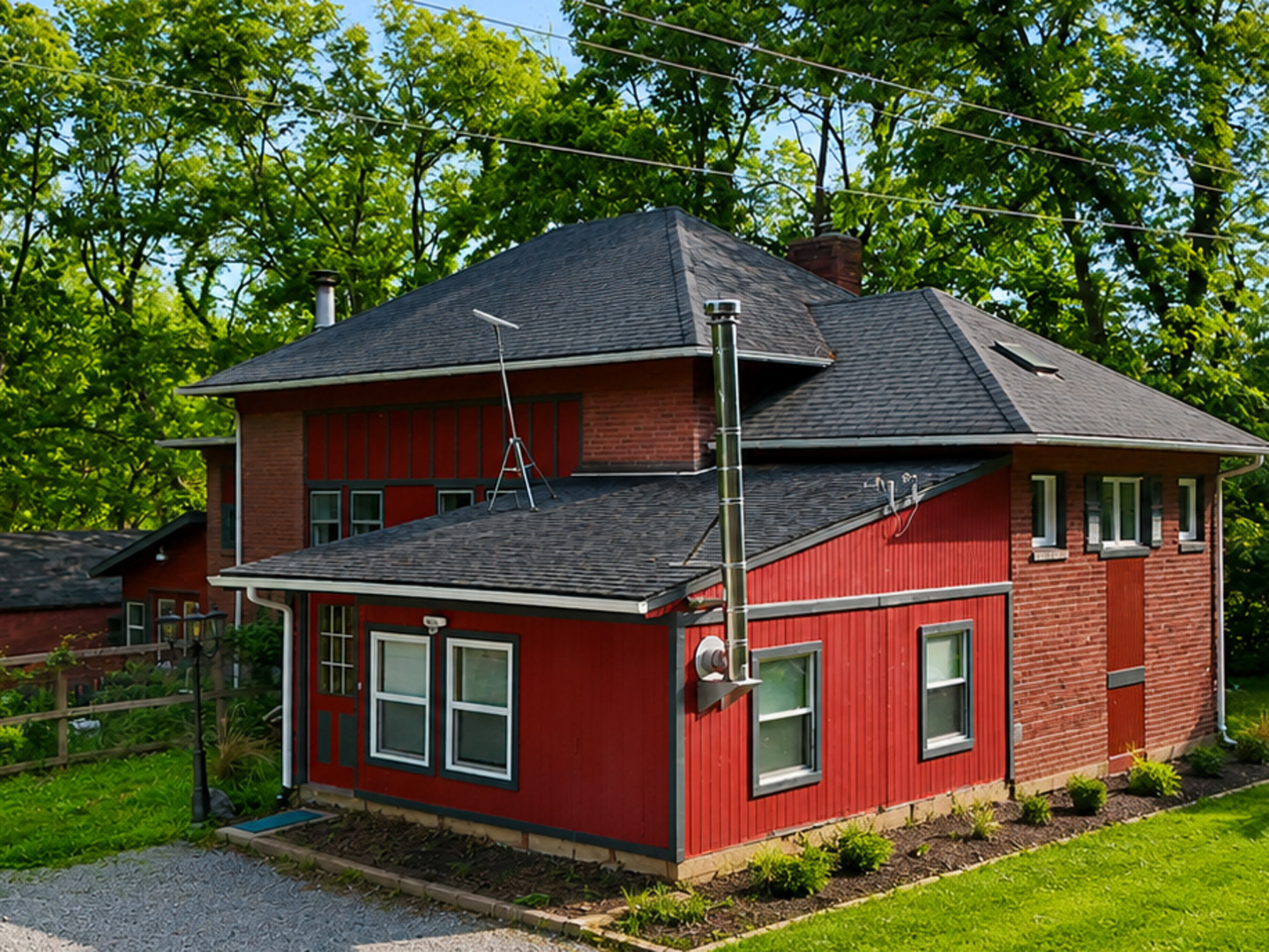 483 E 1300 North Road, Monticello, IL