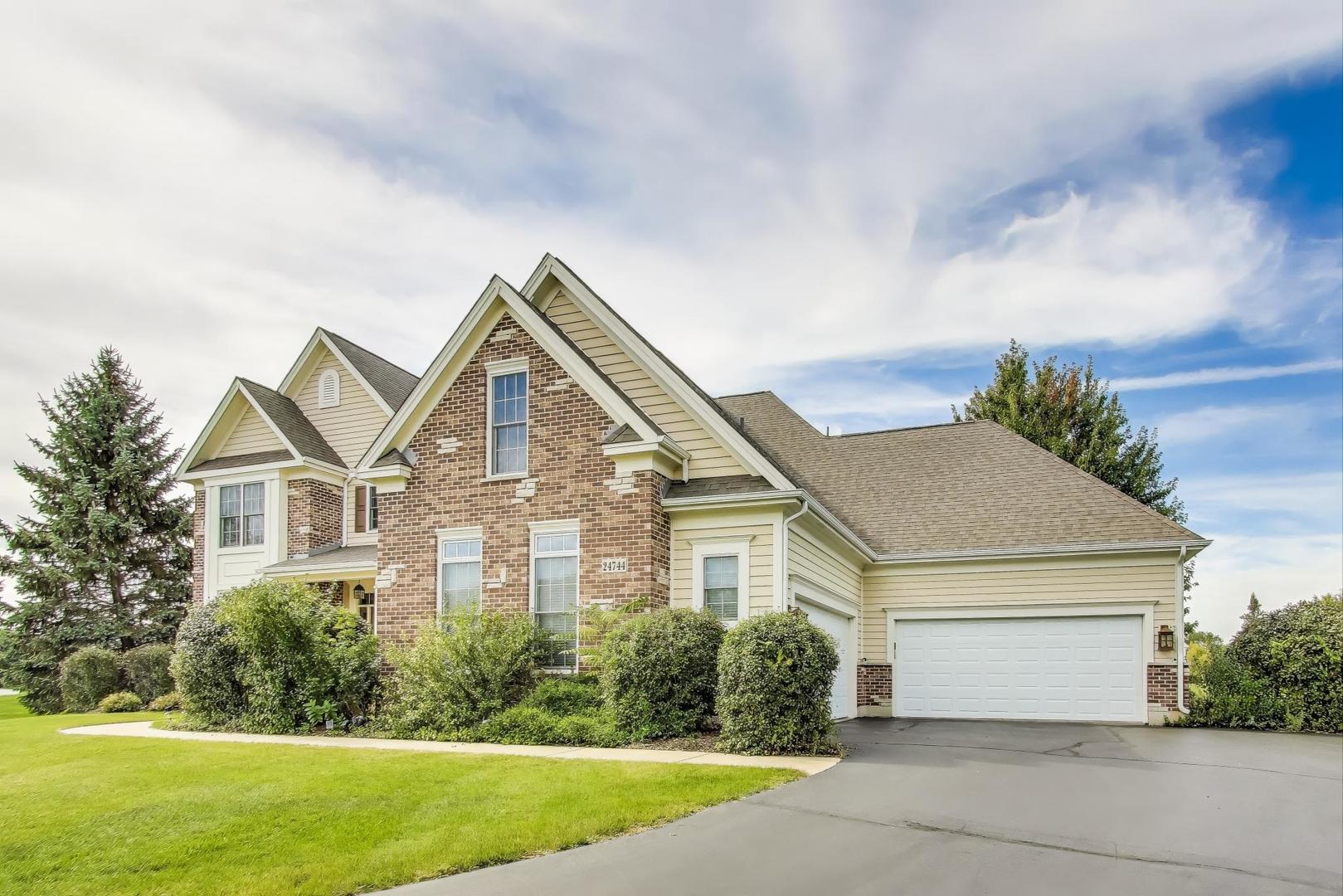 24744 N Golden Oat Circle, Cary, IL