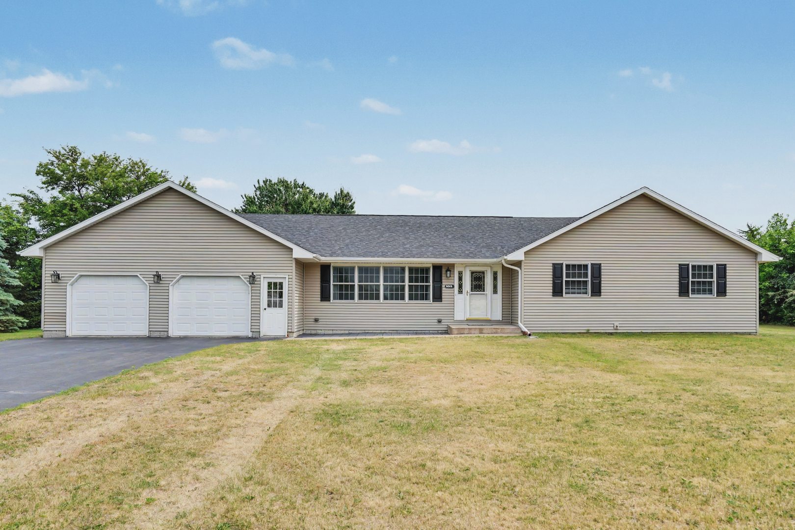 10519 Sandburr Court, Thomson, IL