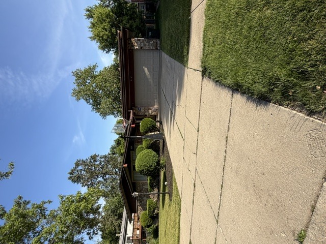 1028 W Strieff Lane, Glenwood, IL