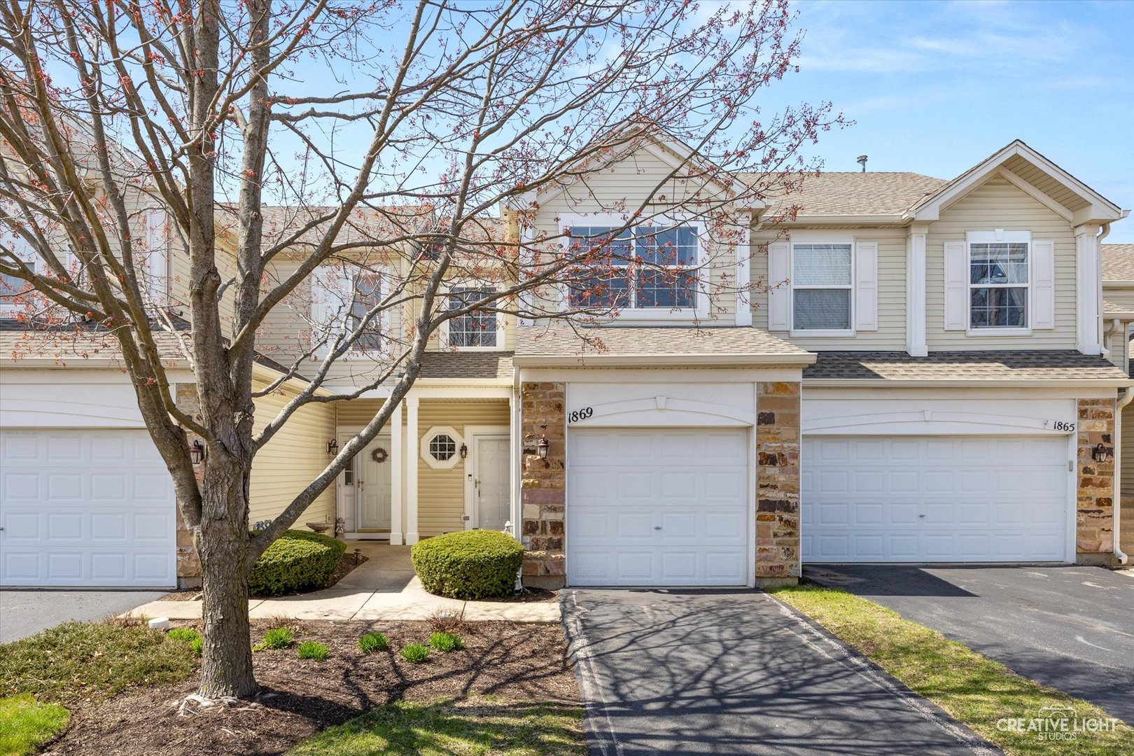 1869 MISTY RIDGE Lane, Aurora, IL