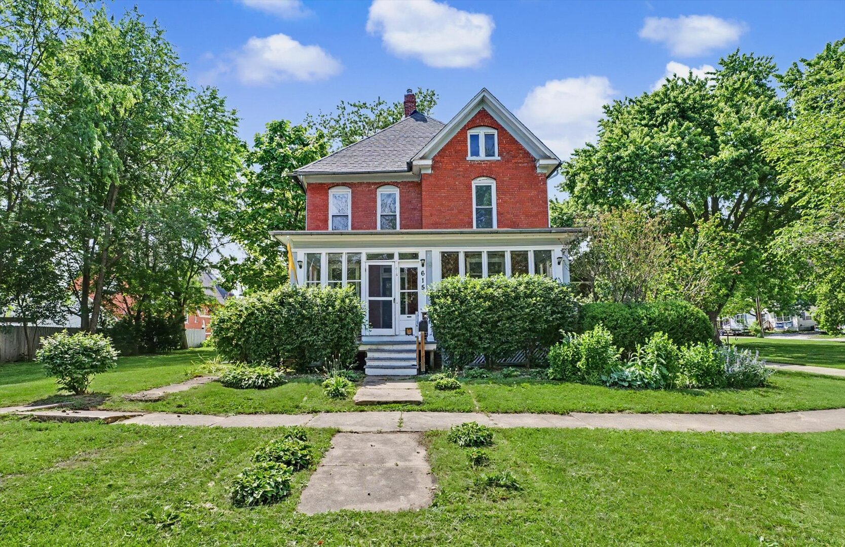 615 N William Street, Farmer City, IL