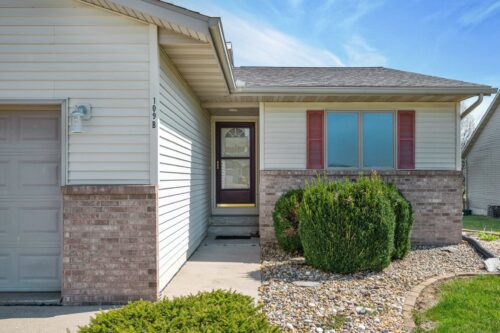109 E Lake Court #B, Atlanta, IL