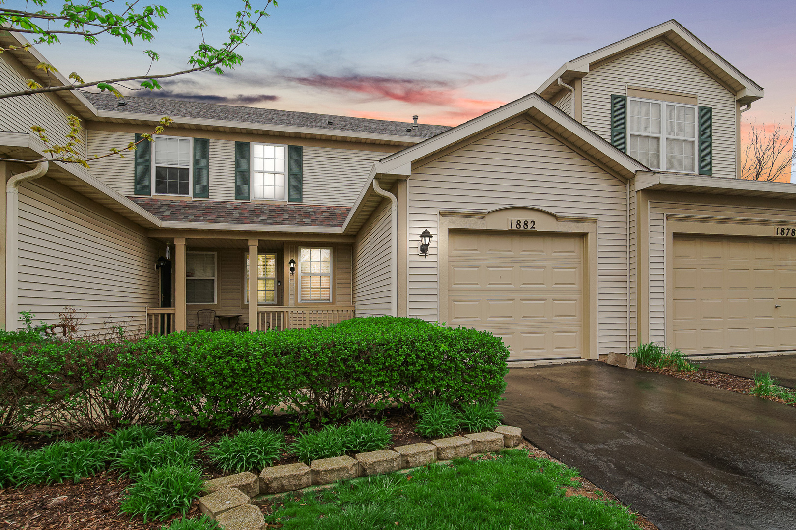 1882 N Wentworth Circle, Romeoville, IL