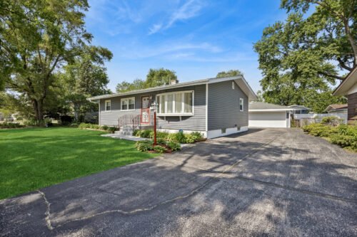 61 Arrowhead Drive, Thornton, IL