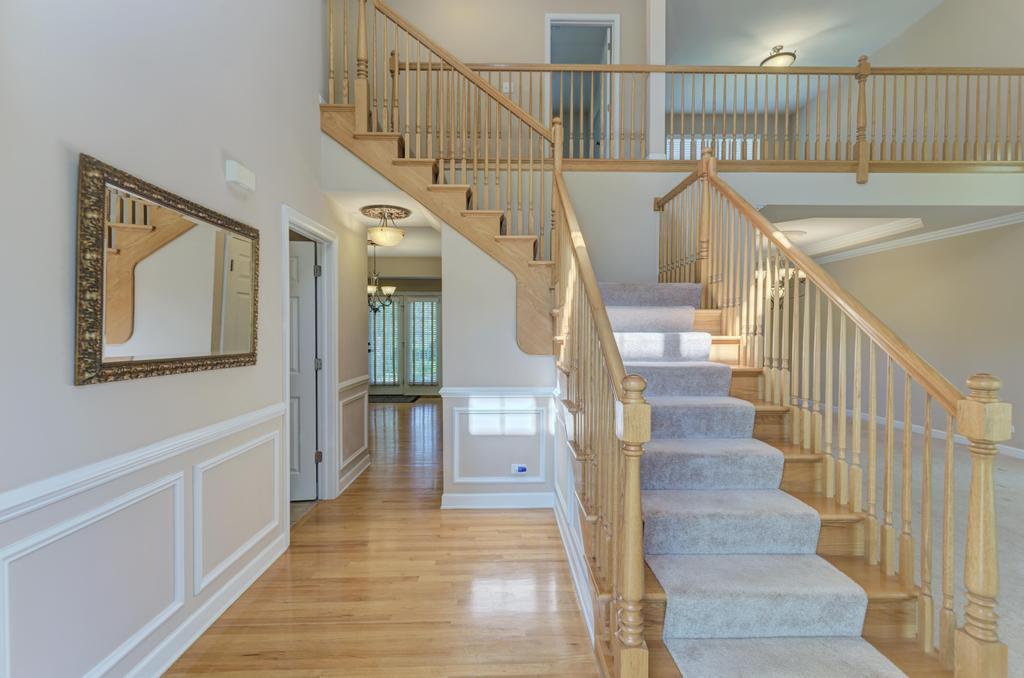 496 Bennett Drive, North Aurora, IL