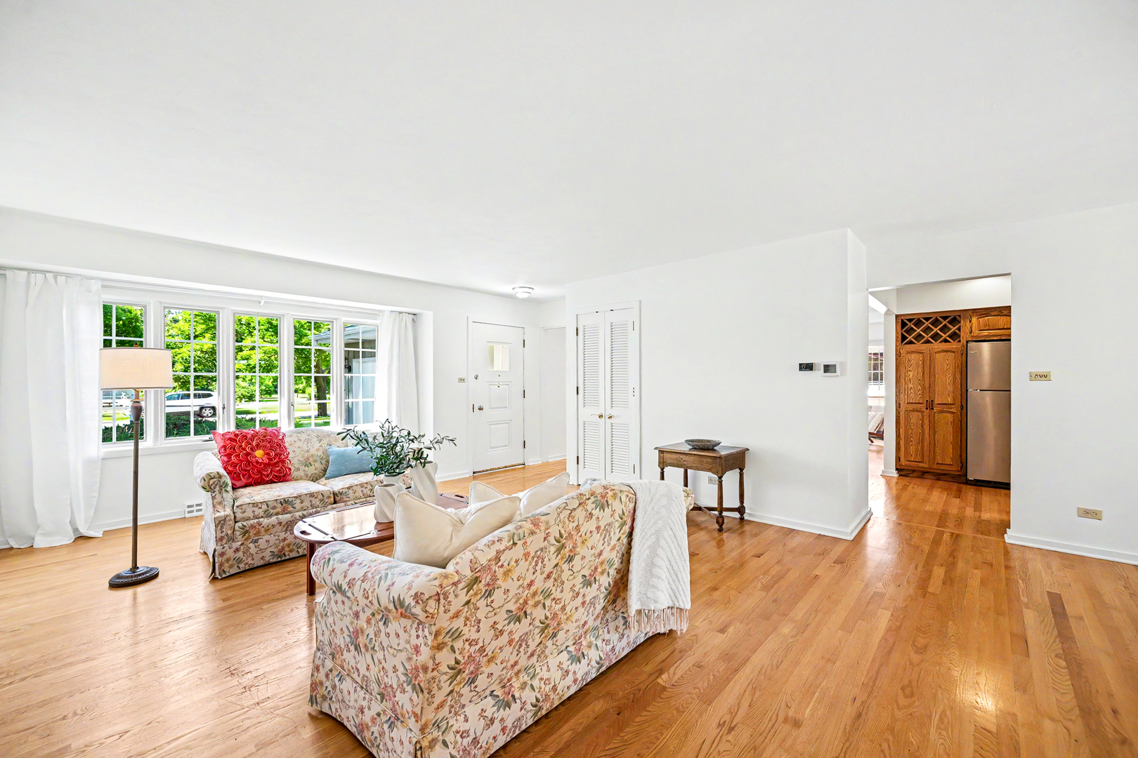 456 Fairview Avenue, Glen Ellyn, IL