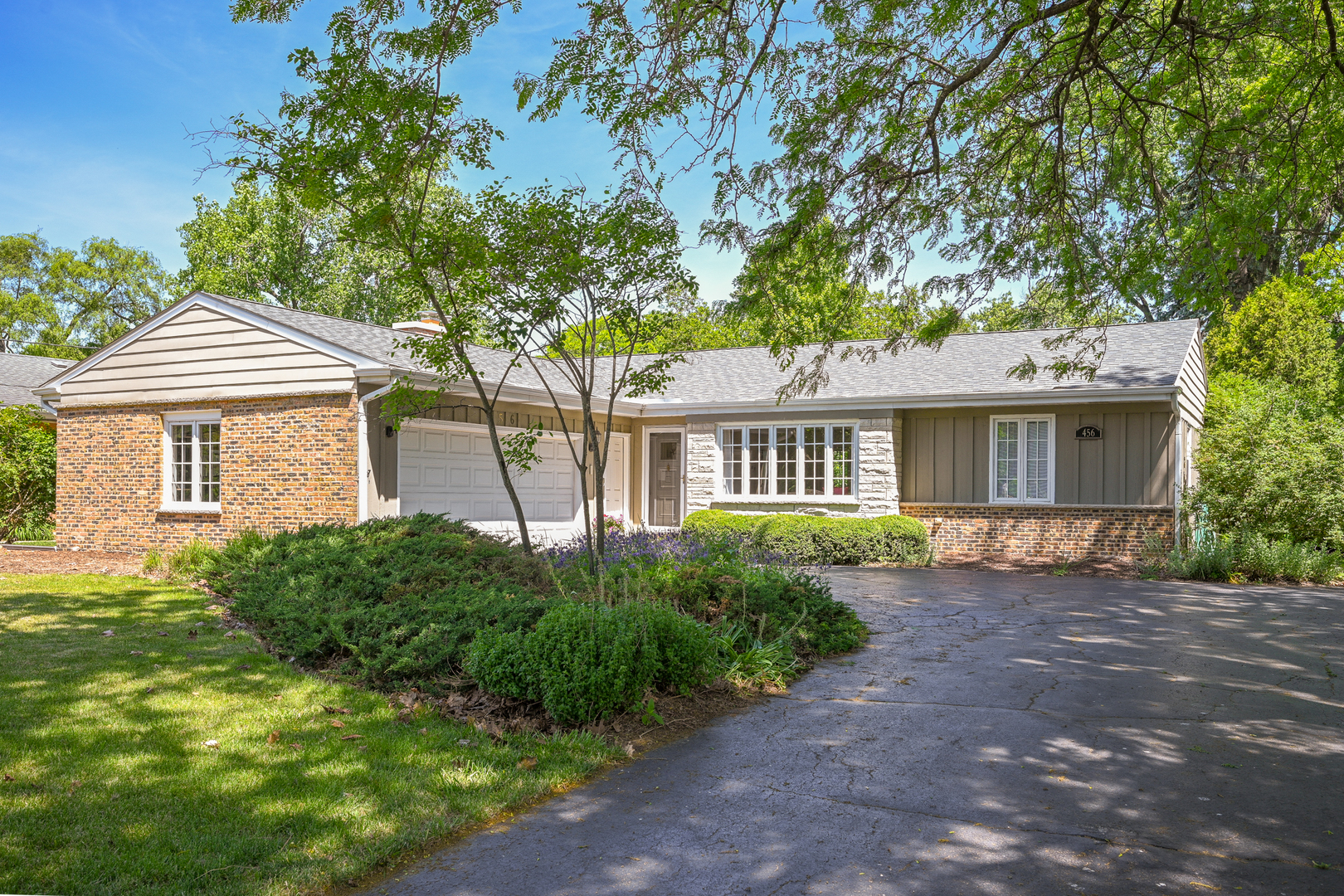 456 Fairview Avenue, Glen Ellyn, IL