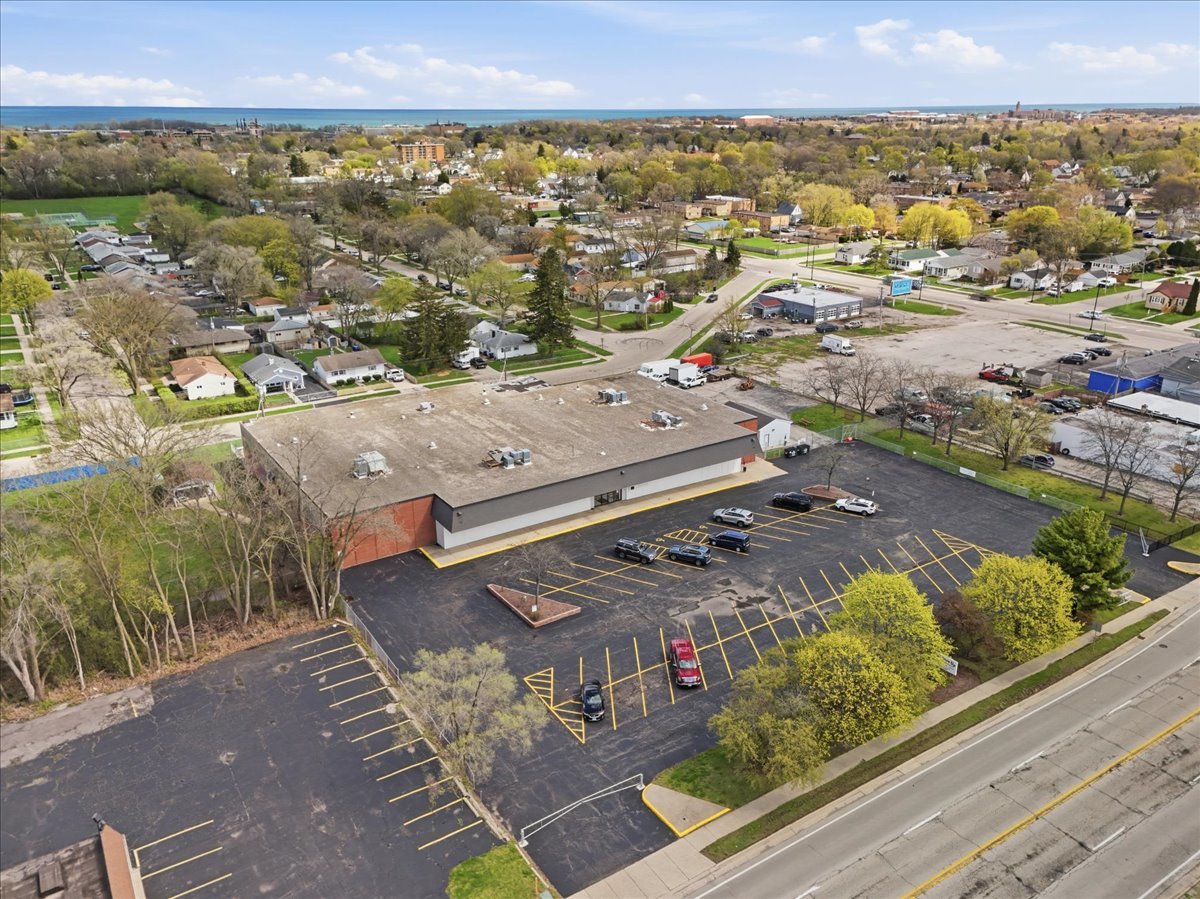 1301 S Lewis Avenue, Waukegan, IL
