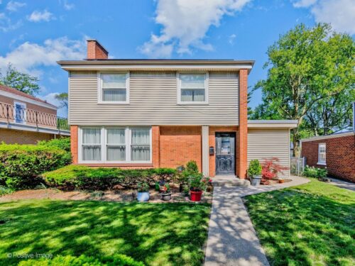 8517 N Crawford Avenue, Skokie, IL
