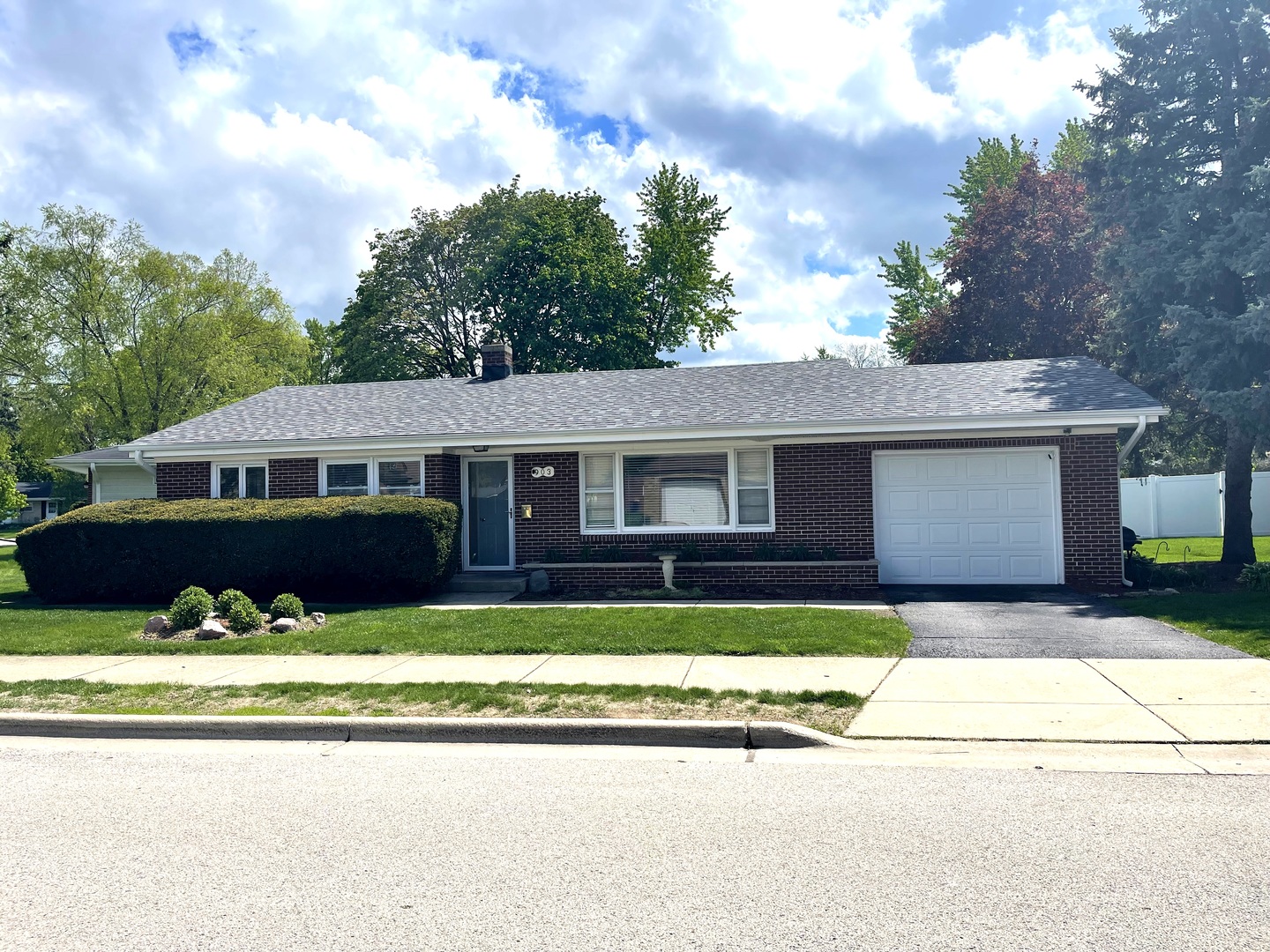 903 Erie Street, Elgin, IL