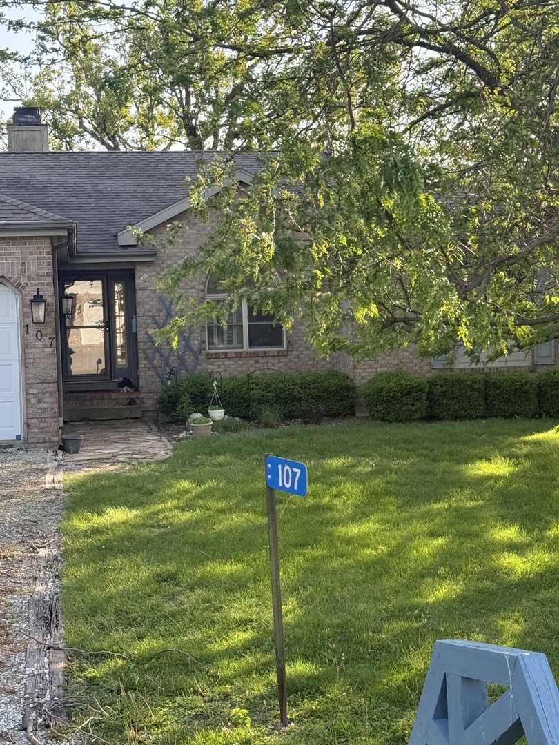 107 Comanche Trail, Loda, IL