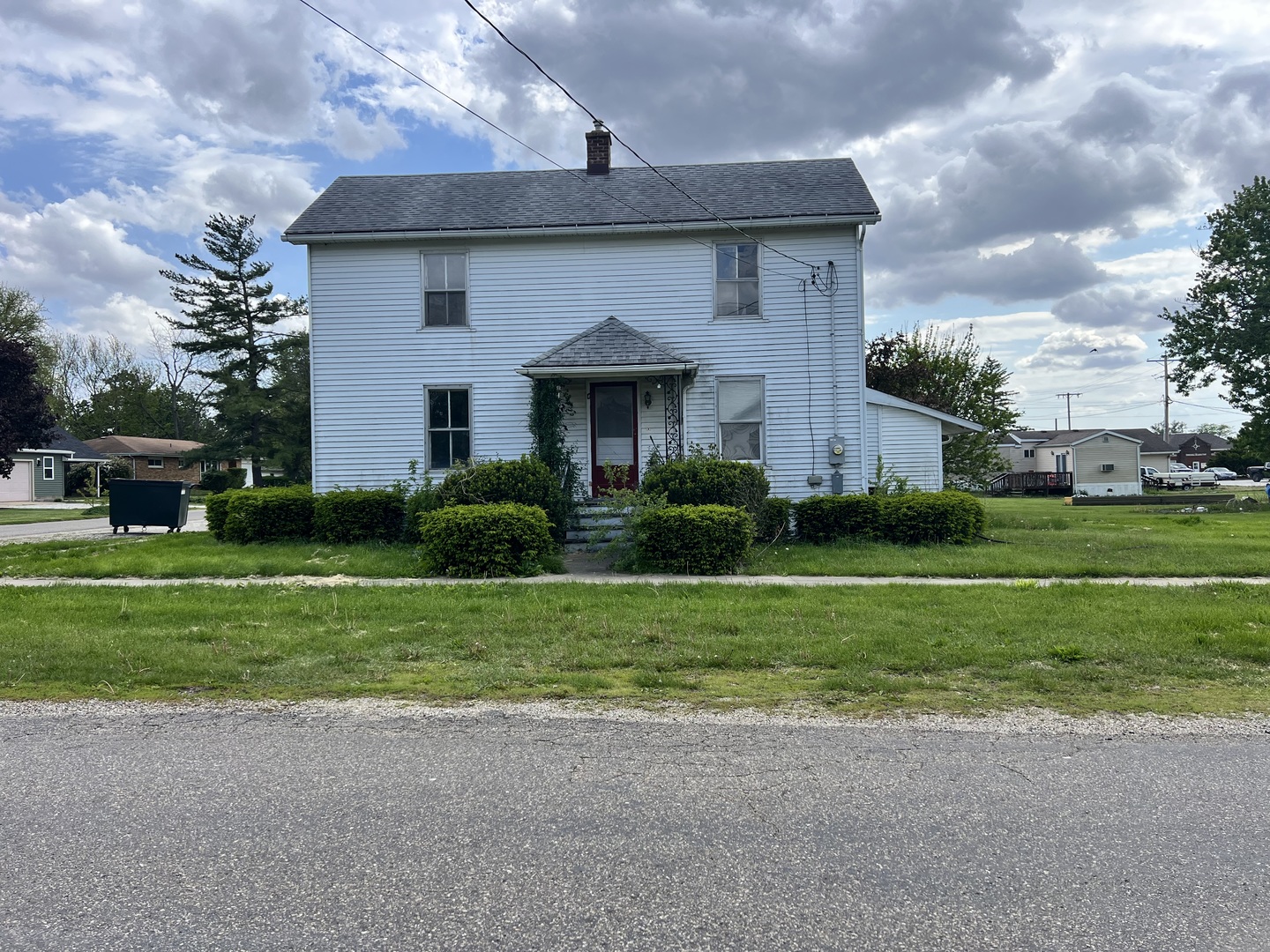 110 N LOCUST Street, Loda, IL