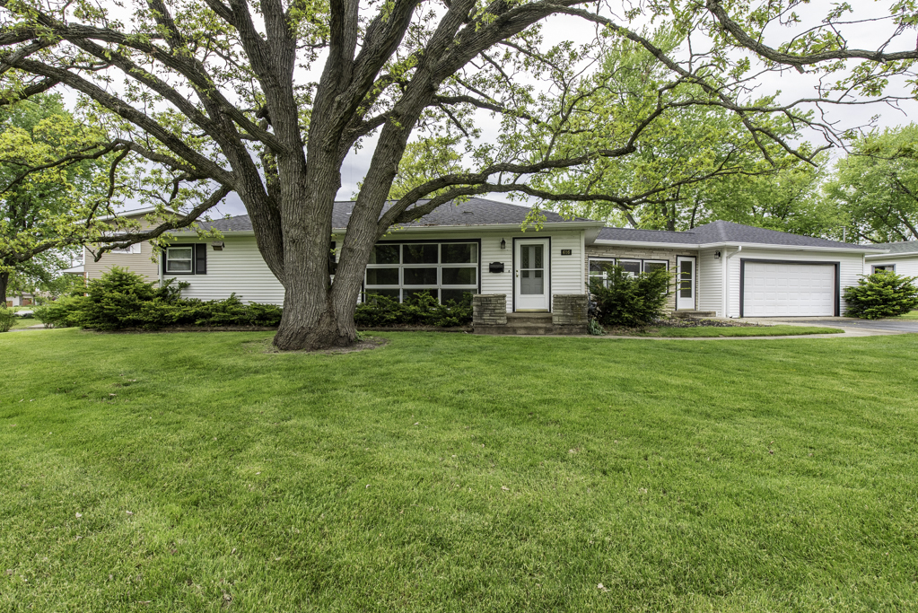 616 Highland Avenue, Antioch, IL