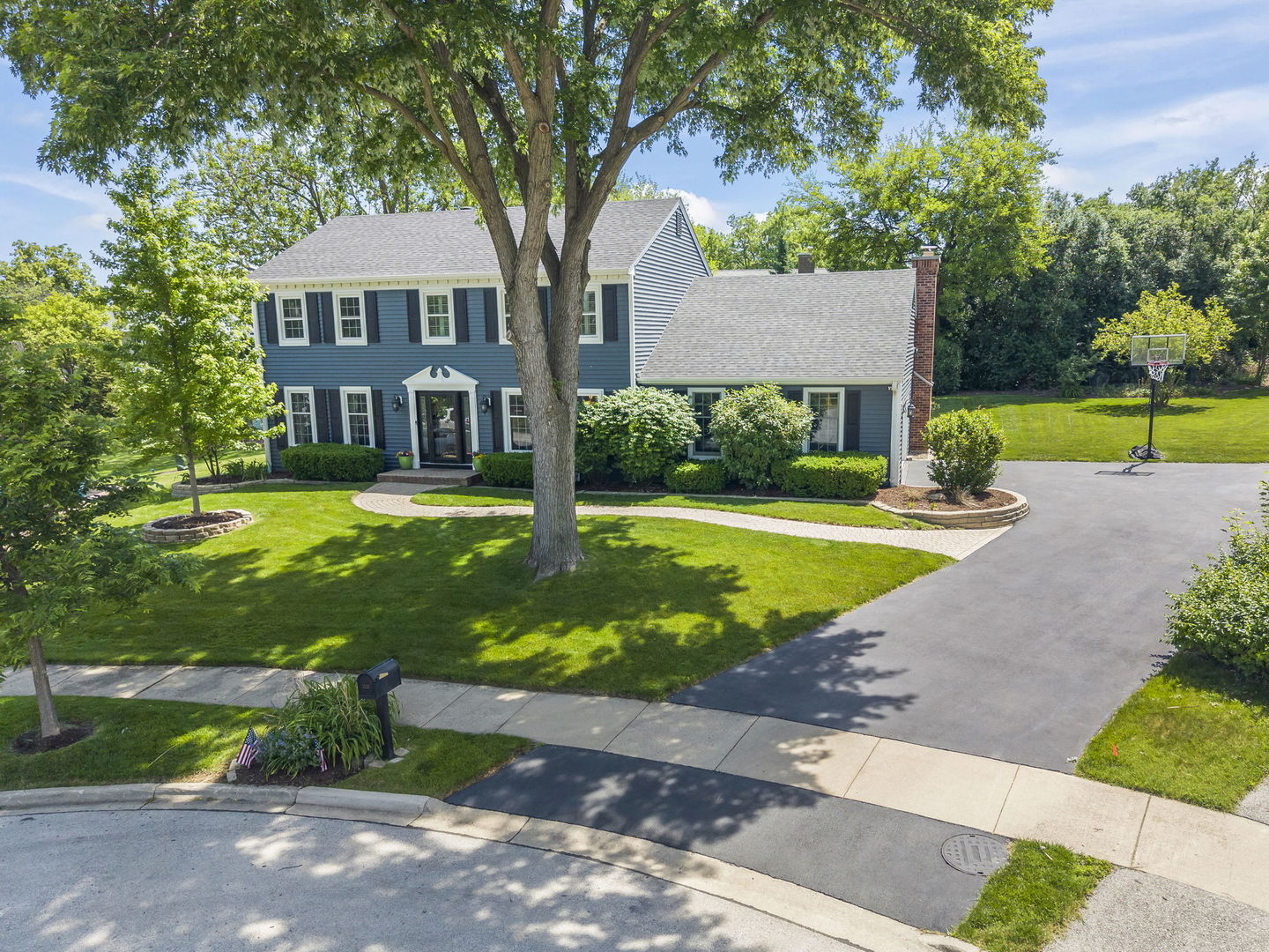 1525 Almond Court, Downers Grove, IL