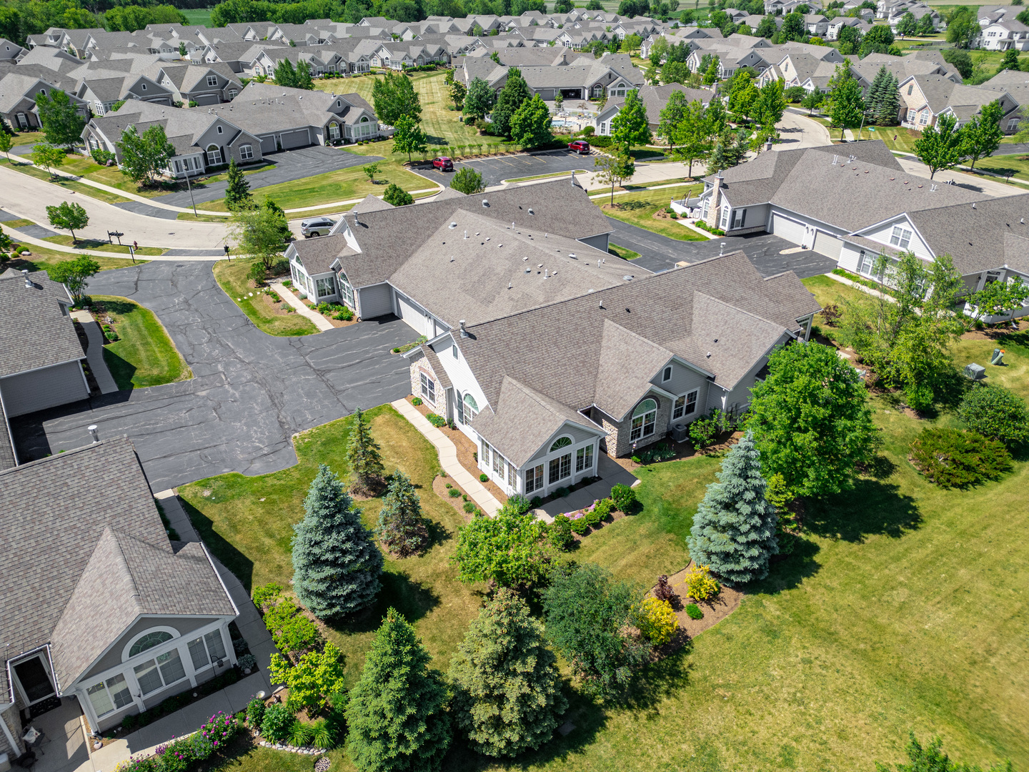 638 Handel Lane, Woodstock, IL
