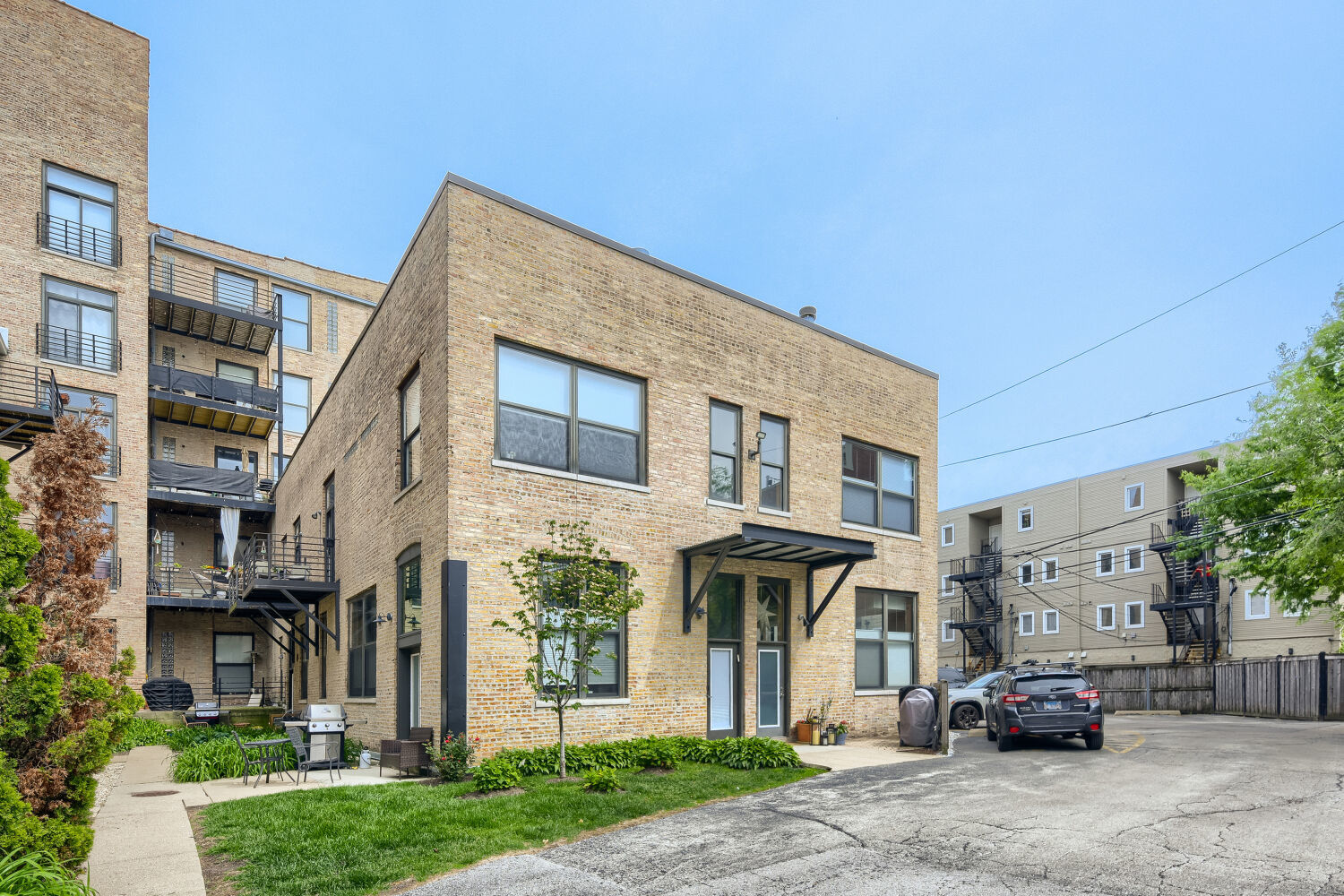 2511 W Moffat Street #111J, Chicago, IL