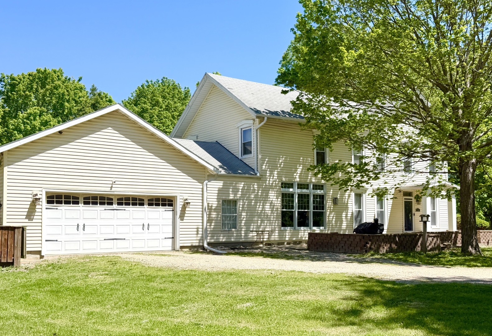 206 S Hawthorne Avenue, Granville, IL