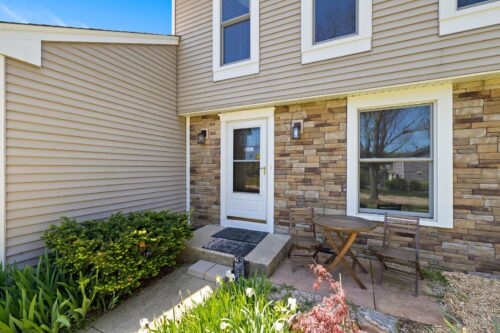 506 Old Hunt Road, Fox River Grove, IL