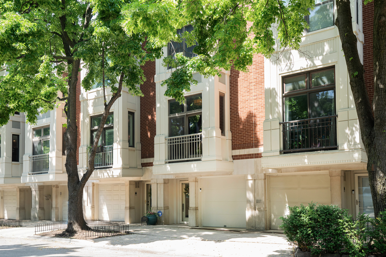 1721 N Bissell Street, Chicago, IL