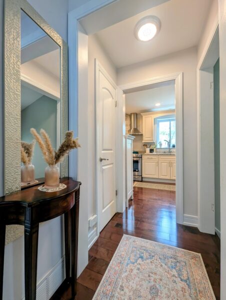 6833 N LOWELL Avenue, Lincolnwood, IL