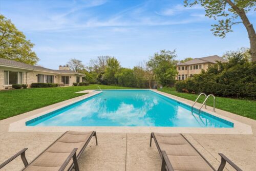 14 Winfield Circle, Northfield, IL