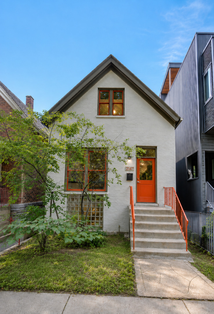 2147 N Claremont Avenue, Chicago, IL