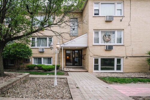 6634 W 95th Street #1D, Oak Lawn, IL