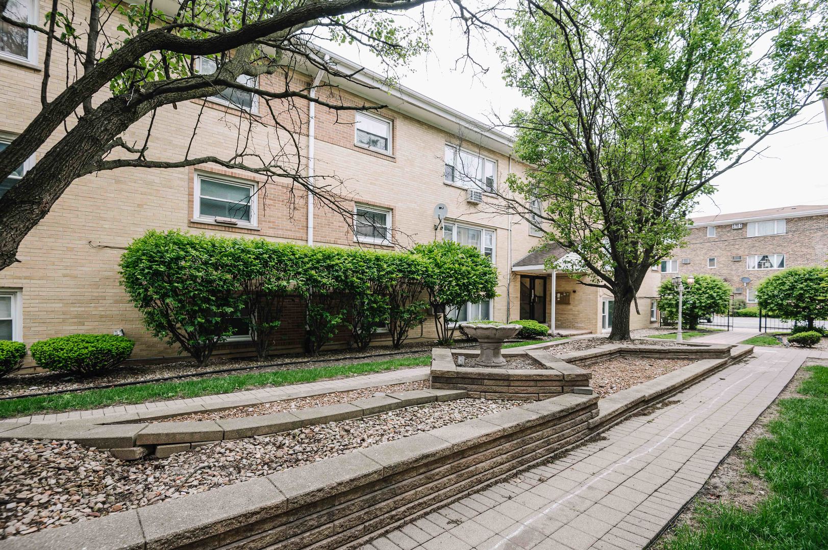 6634 W 95th Street #1D, Oak Lawn, IL