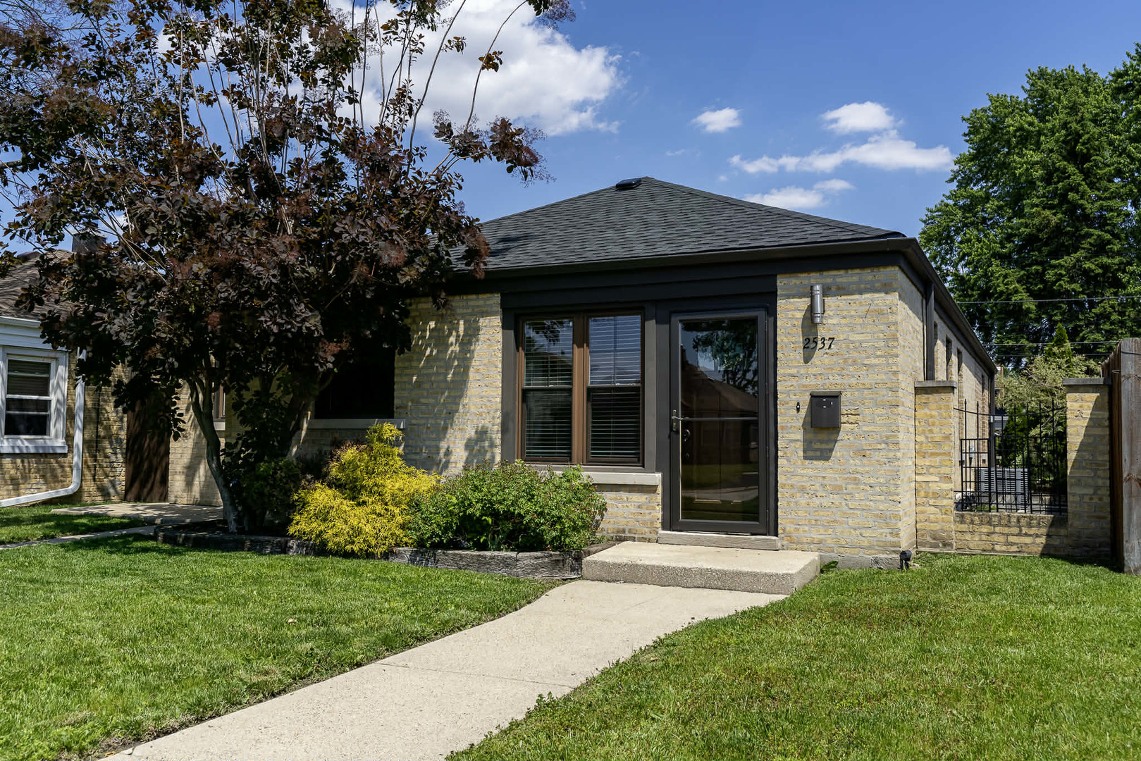 2537 Willow Street, Franklin Park, IL