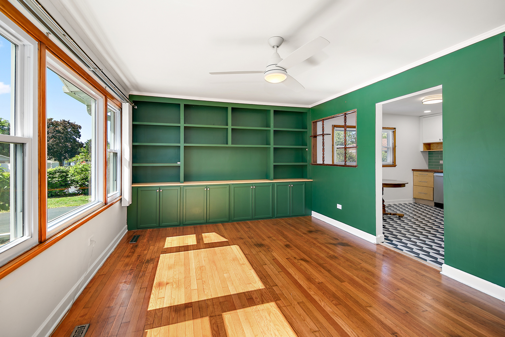 16045 Debra Drive, Oak Forest, IL