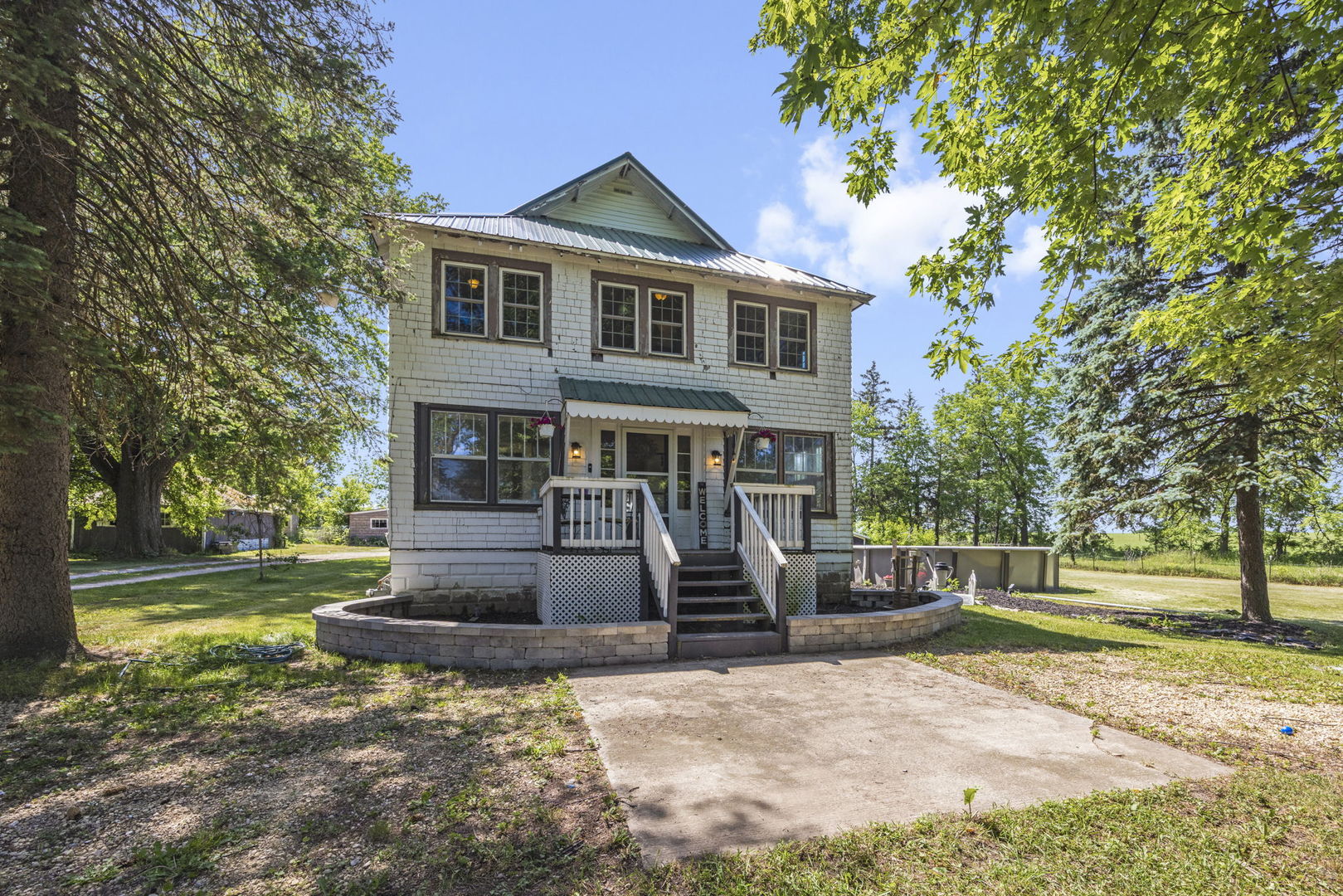 9860 route 173 Highway, Capron, IL
