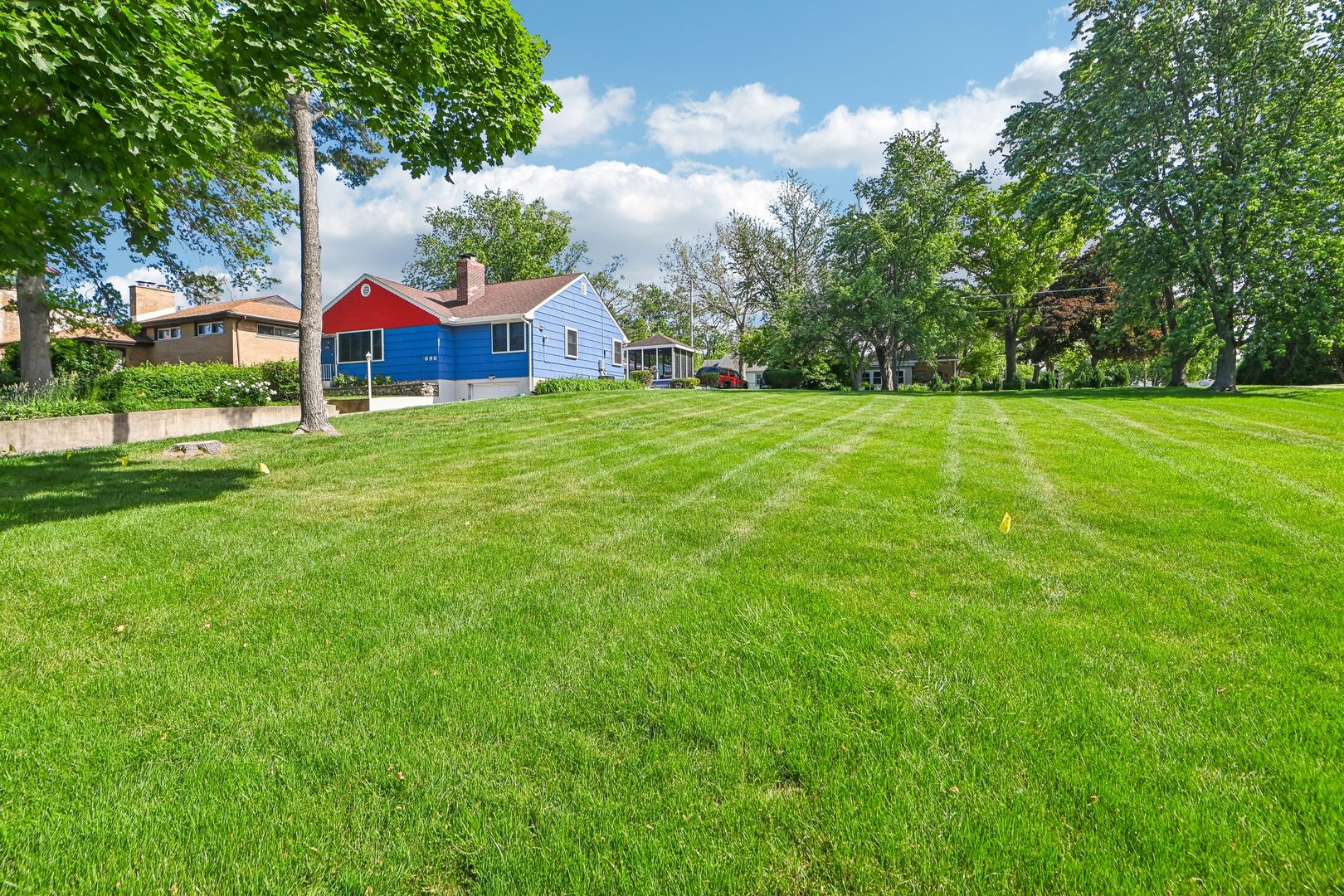 696 2nd Street, Crete, IL