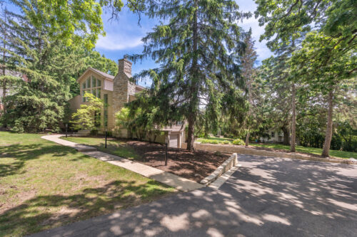 3N010 Lakeview Court, West Chicago, IL