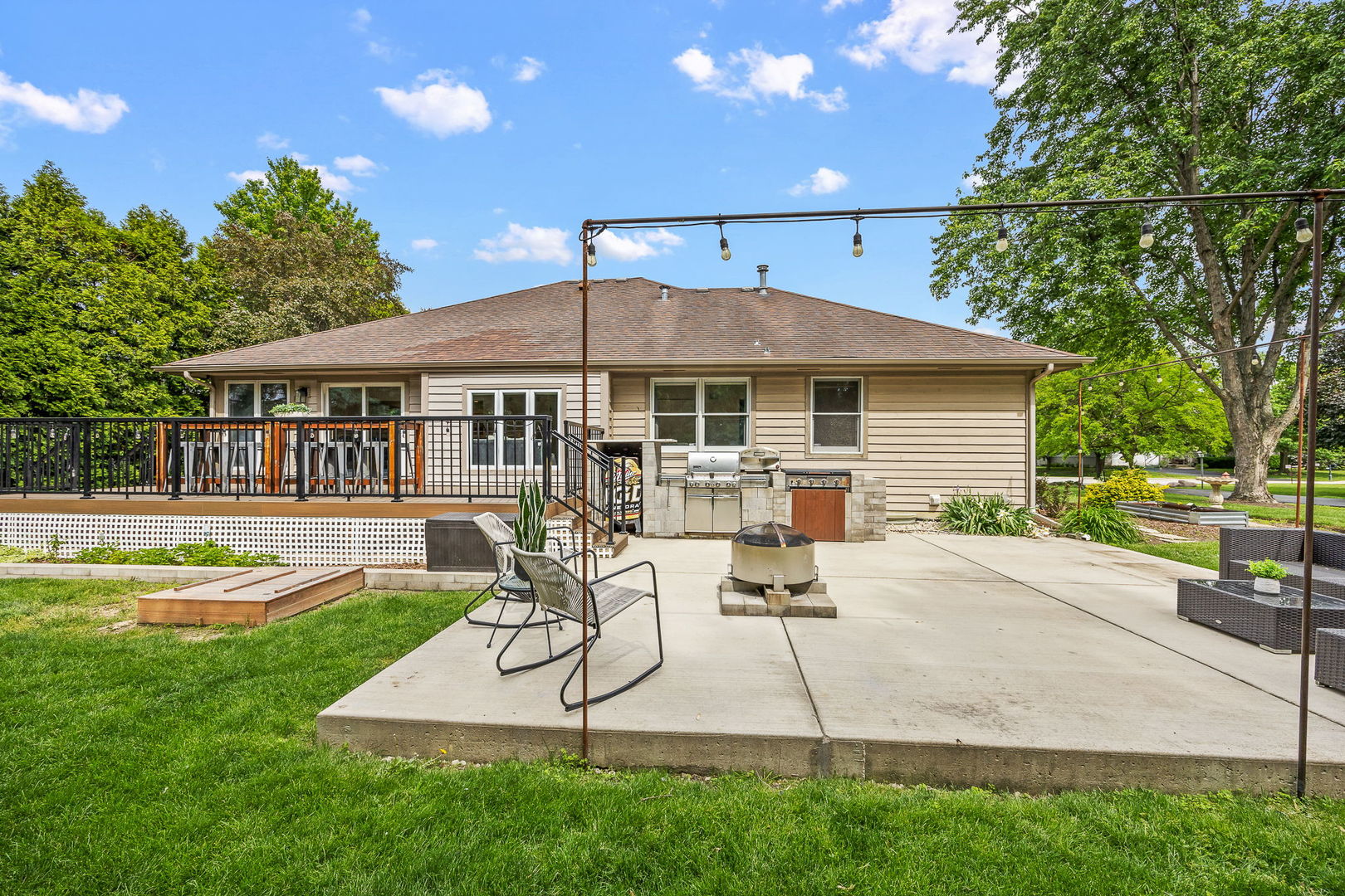 1680 Logan Street, Roselle, IL