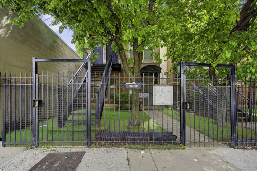 915 S Kedzie Avenue, Chicago, IL