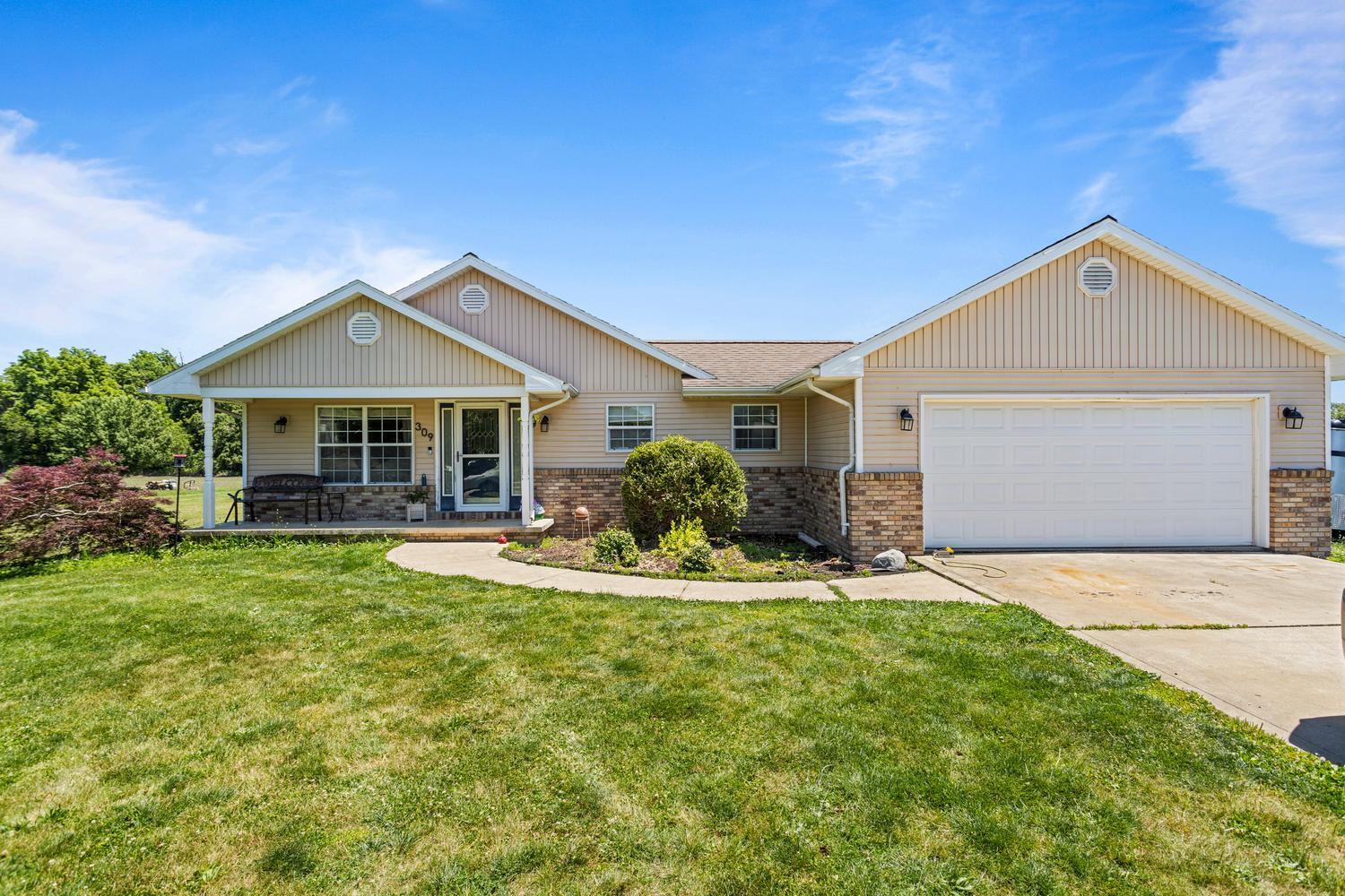 309 S High Street, Fairmount, IL