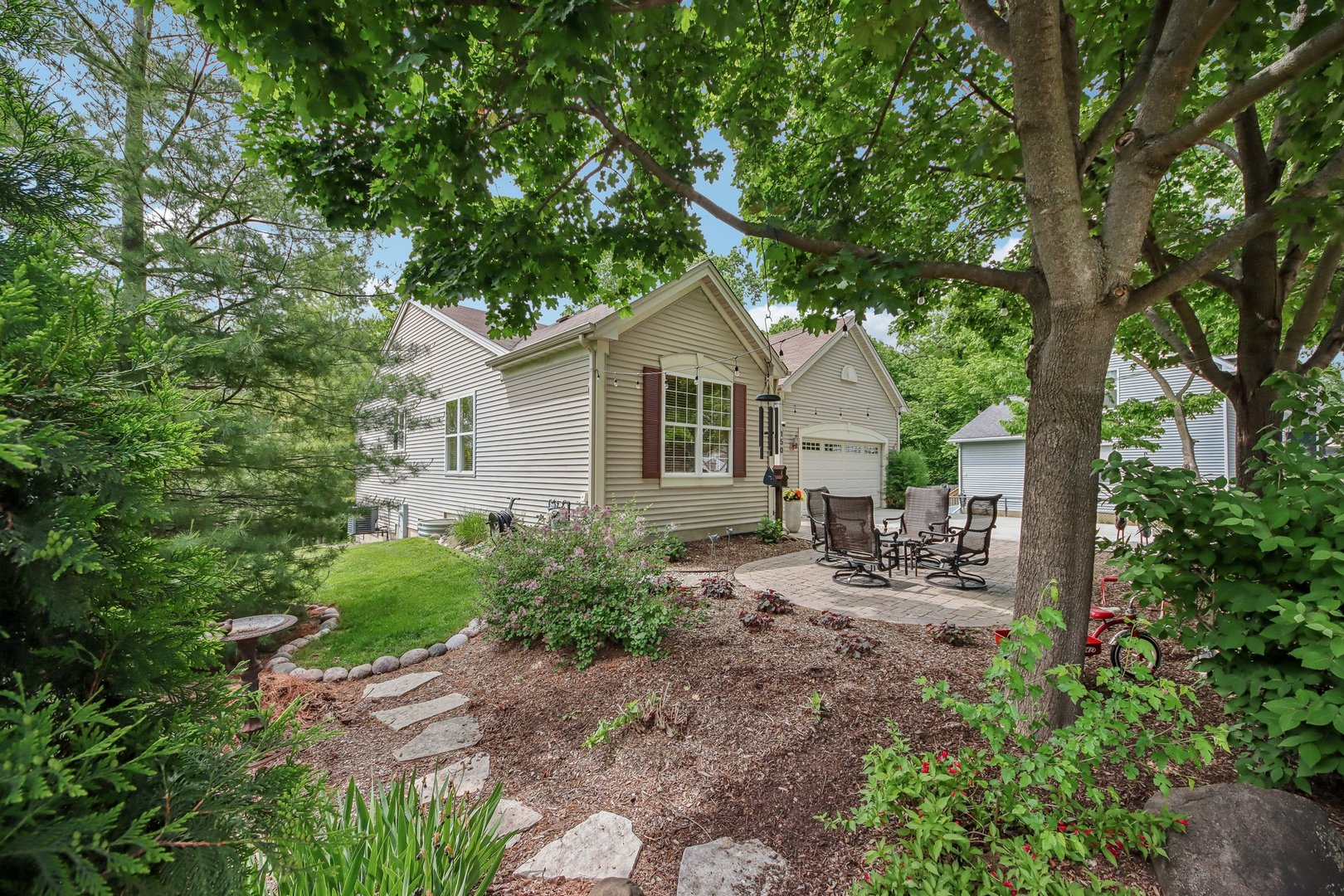 150 Forest Avenue, Fox Lake, IL