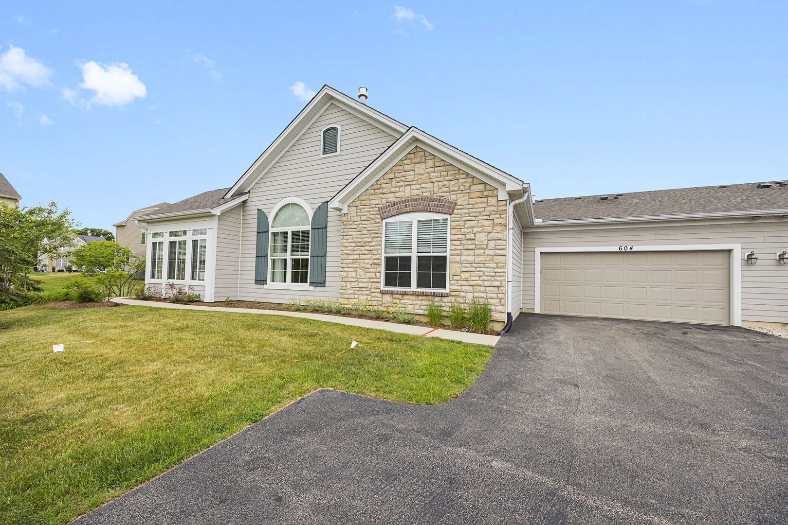 604 Handel Lane, Woodstock, IL