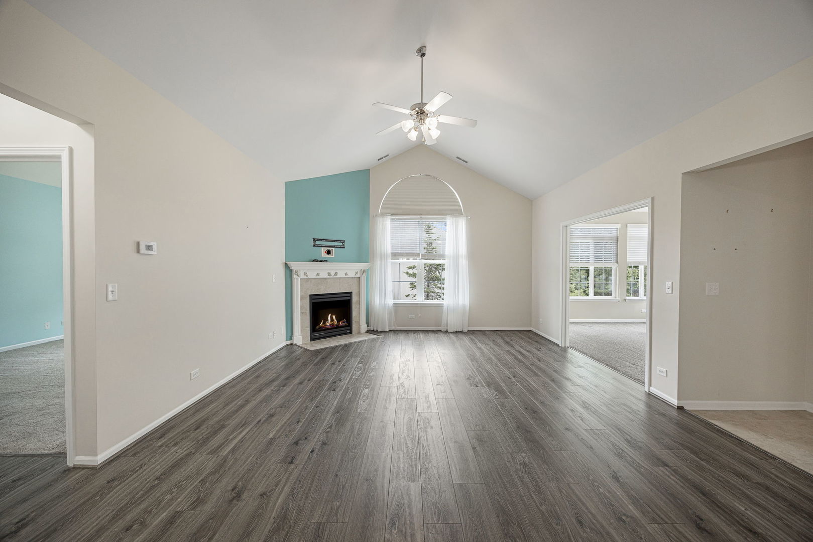 604 Handel Lane, Woodstock, IL