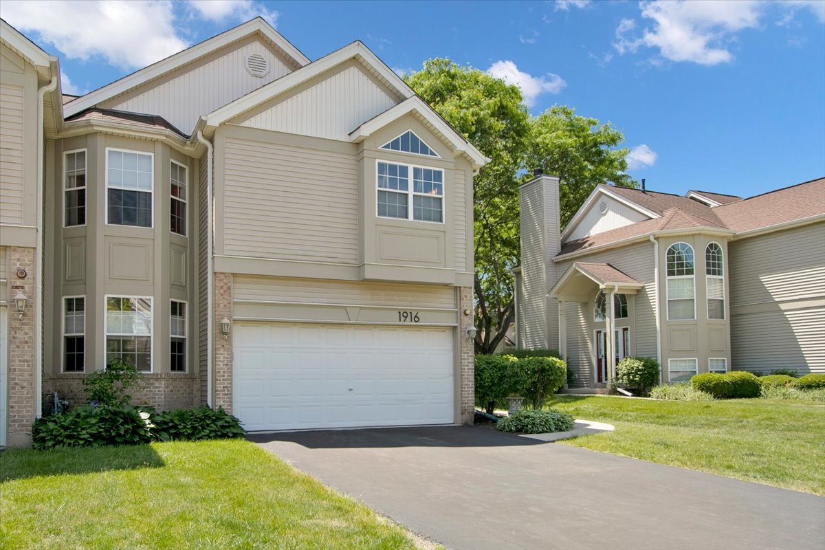 1916 Tamahawk Lane, Naperville, IL