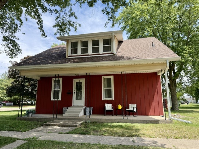 109 4th Avenue, Mendota, IL