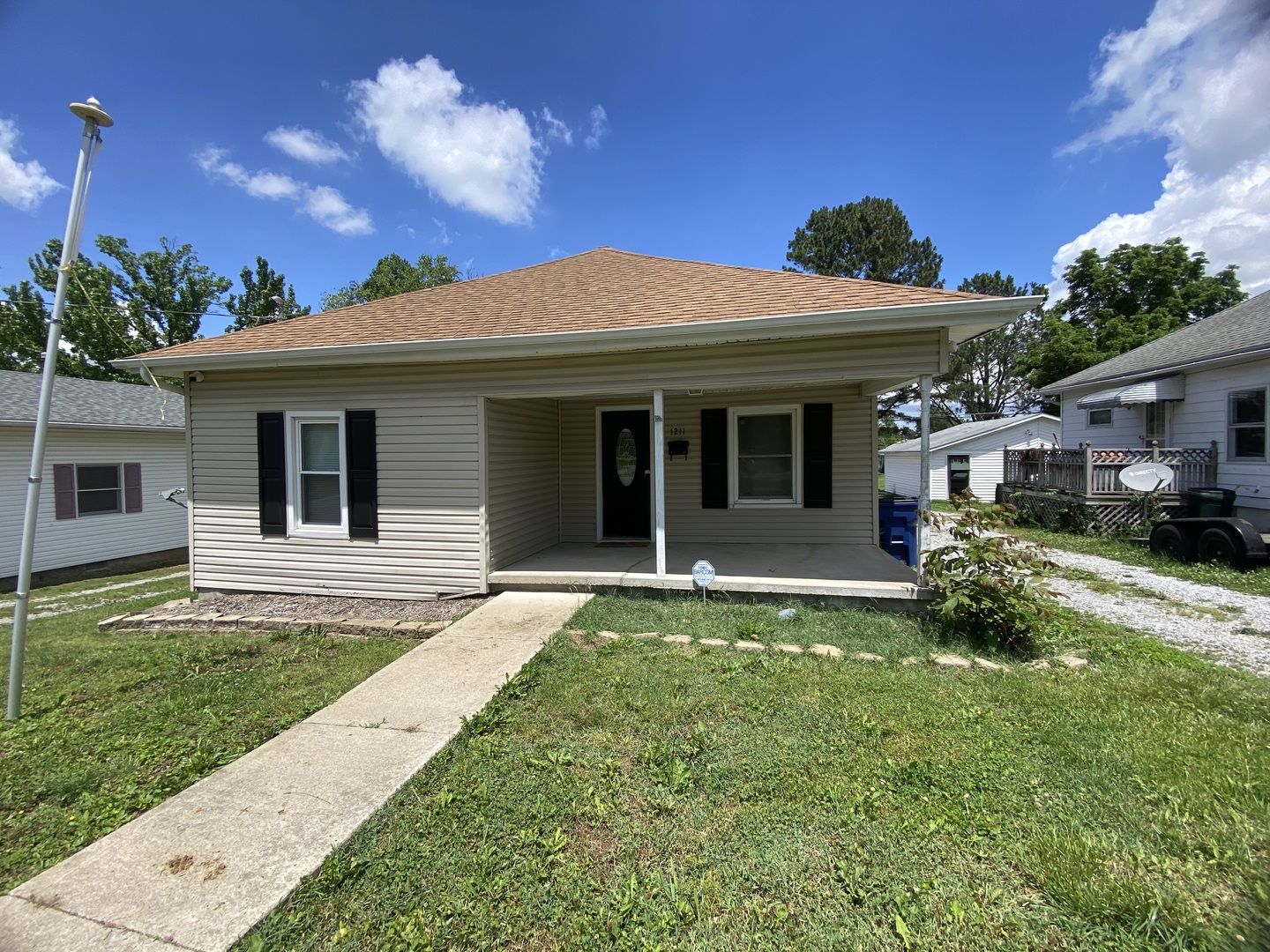 1211 E Elm Street, West Frankfort, IL